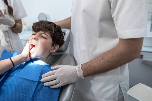 Best Cracked Tooth Emergency Dentist  in Helena West Helena, AR